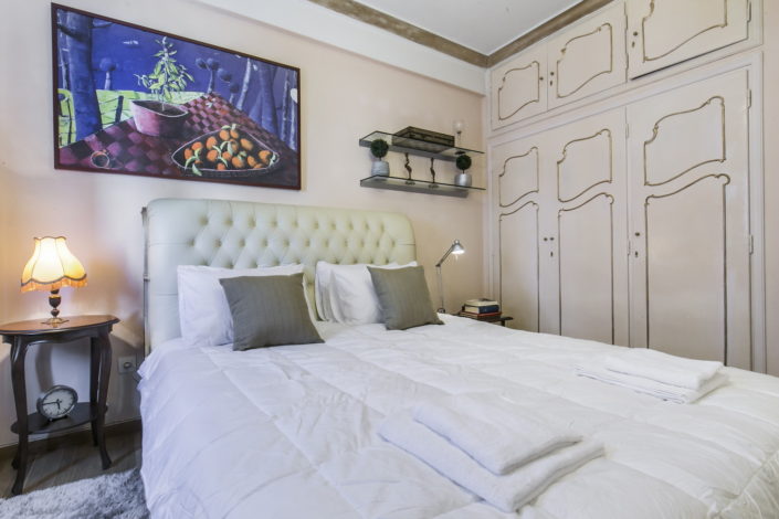 Central Athens BestStay Apartment bed