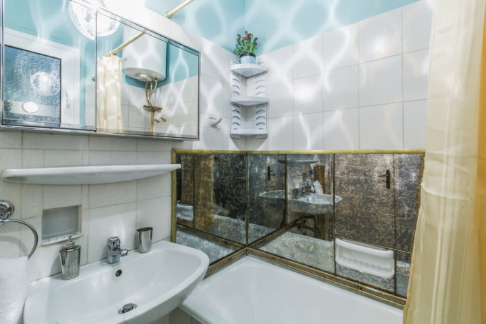 Central Athens BestStay Apartment bathroom